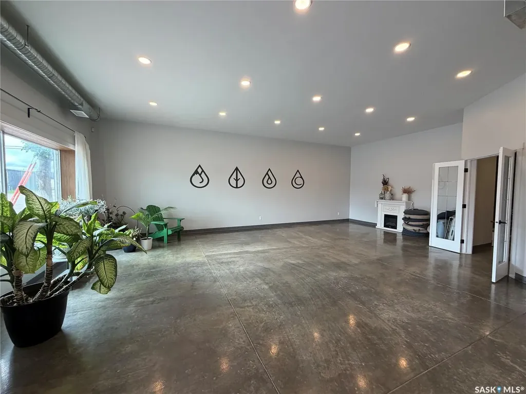 35 Smith Street W Yorkton SK S3N 0H9