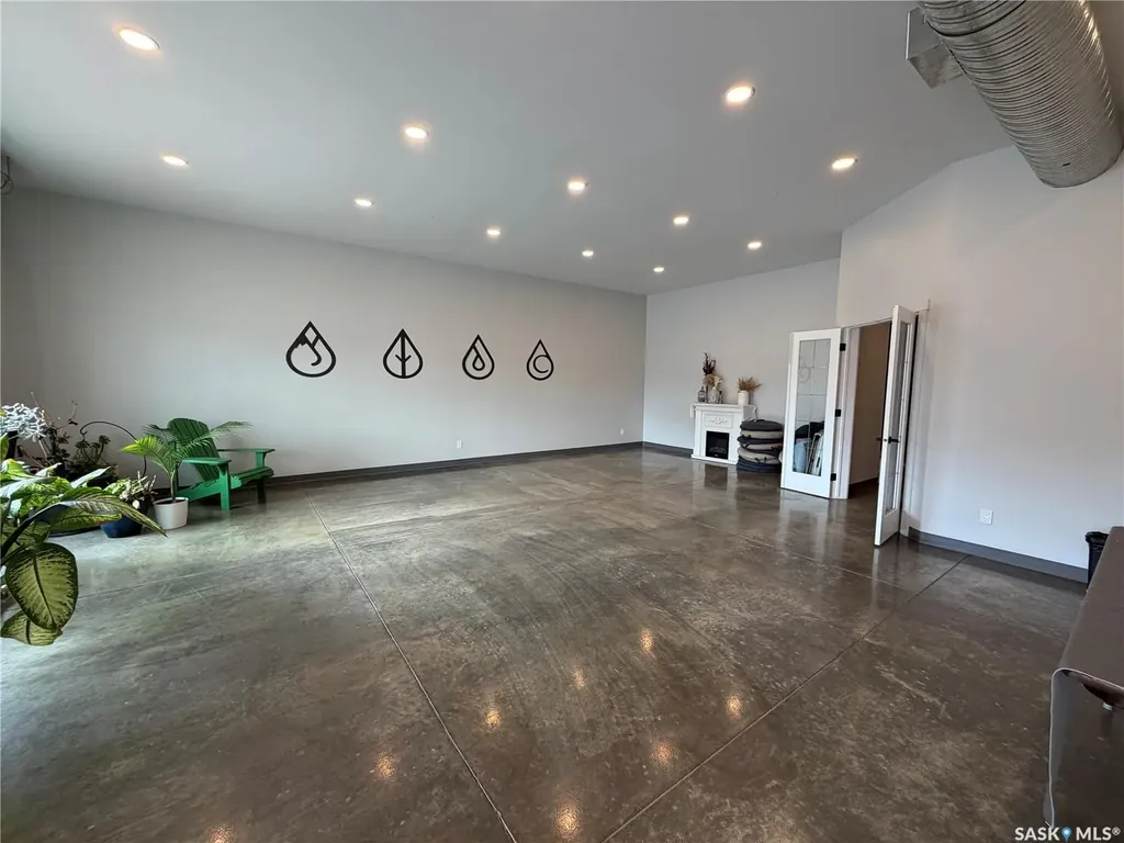 35 Smith Street W Yorkton SK S3N 0H9