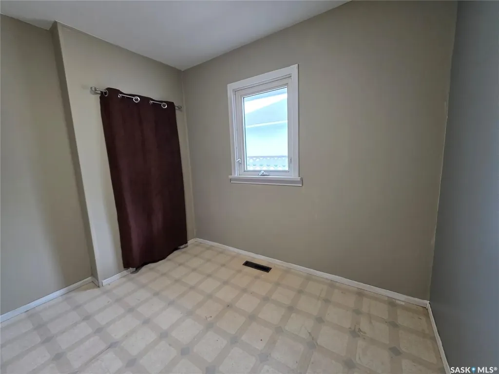 227 10th Avenue NW Swift Current SK S9H 1B4
