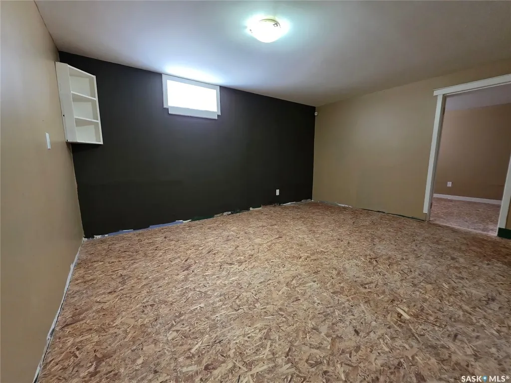 227 10th Avenue NW Swift Current SK S9H 1B4