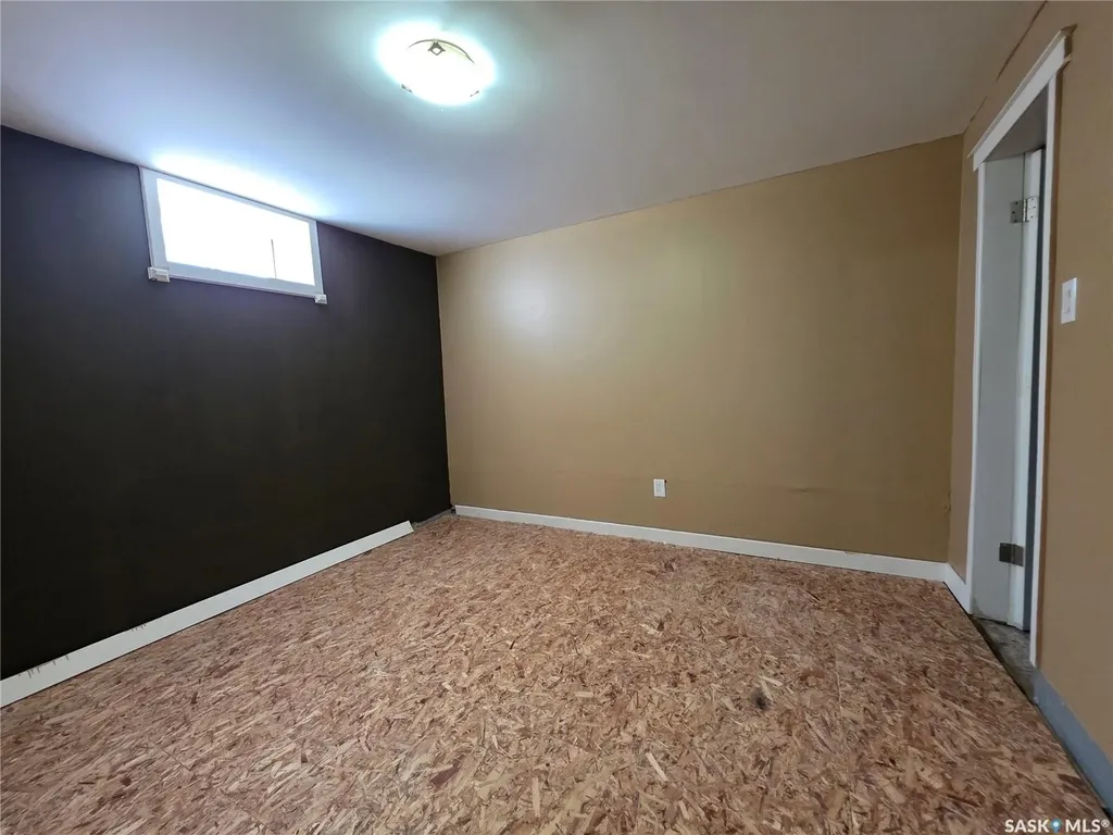 227 10th Avenue NW Swift Current SK S9H 1B4