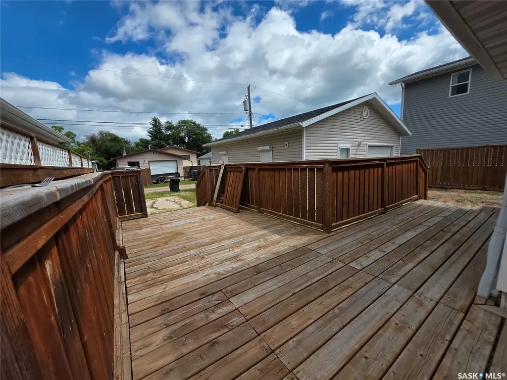 227 10th Avenue NW Swift Current SK S9H 1B4