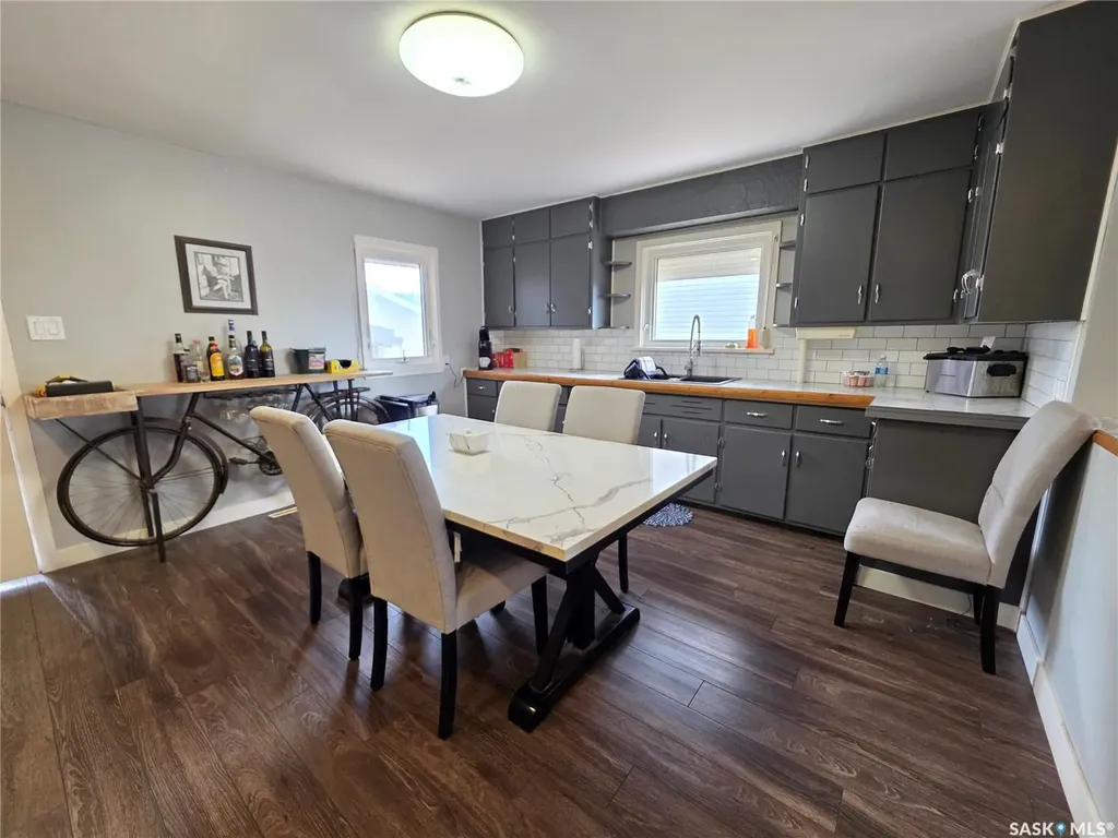227 10th Avenue NW Swift Current SK S9H 1B4