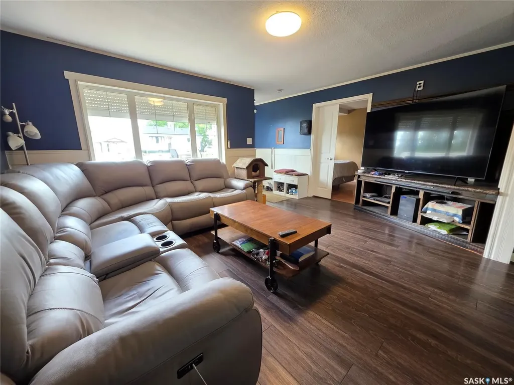 227 10th Avenue NW Swift Current SK S9H 1B4