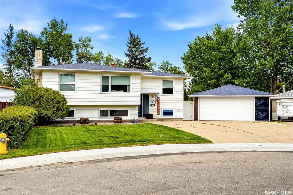 58 Norwood Crescent Regina SK S4R 0A1