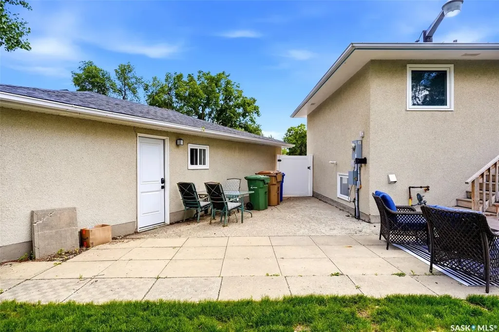58 Norwood Crescent Regina SK S4R 0A1