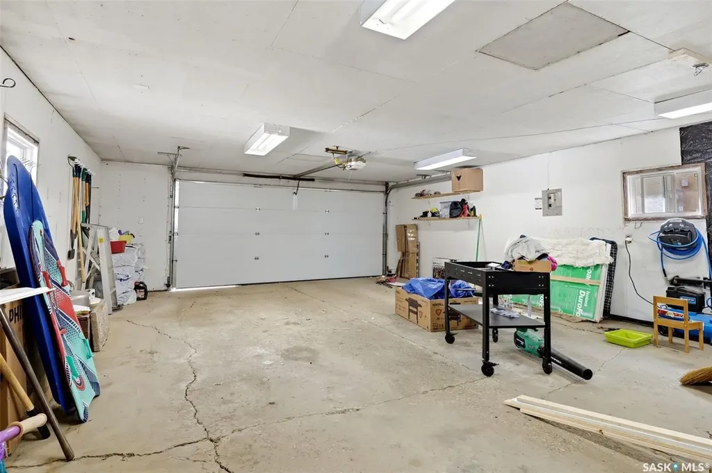 58 Norwood Crescent Regina SK S4R 0A1