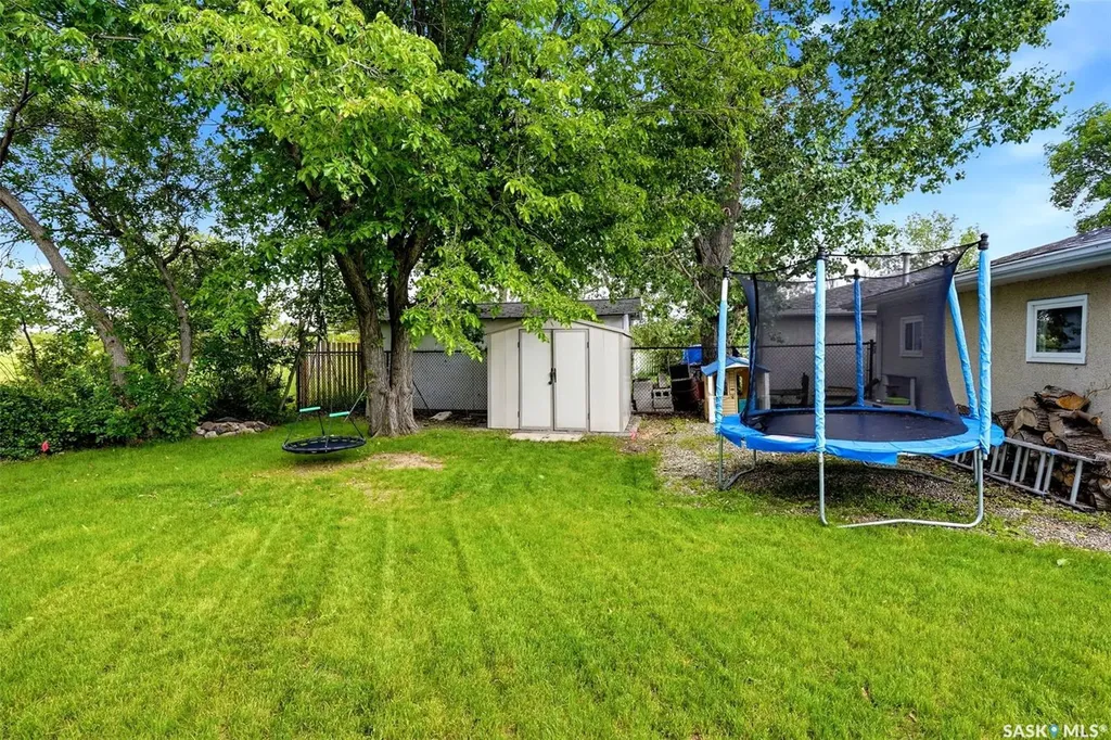 58 Norwood Crescent Regina SK S4R 0A1