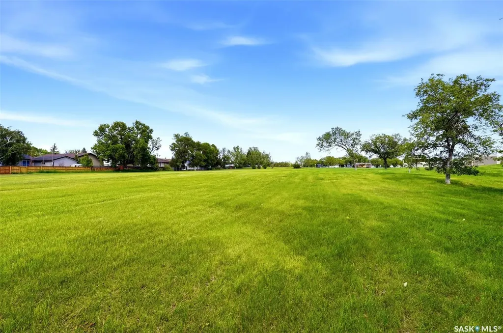 58 Norwood Crescent Regina SK S4R 0A1