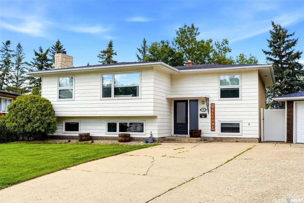 58 Norwood Crescent Regina SK S4R 0A1