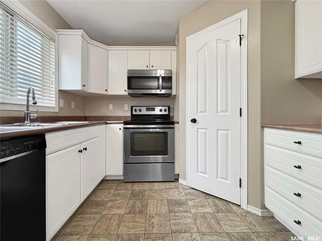 2955 Mcclocklin Road Saskatoon SK S7R 0A1