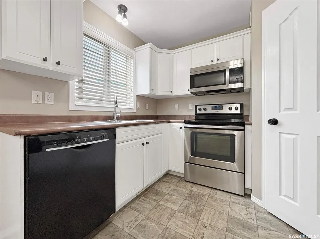 2955 Mcclocklin Road Saskatoon SK S7R 0A1