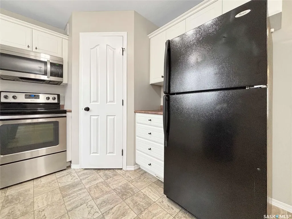 2955 Mcclocklin Road Saskatoon SK S7R 0A1