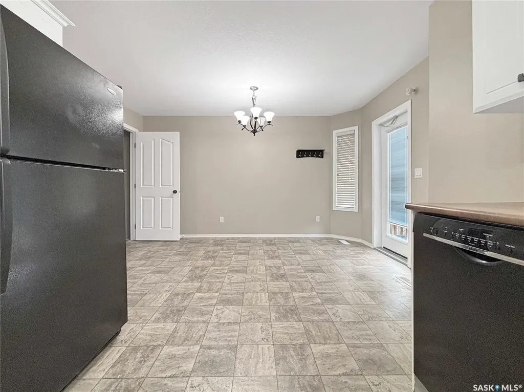 2955 Mcclocklin Road Saskatoon SK S7R 0A1