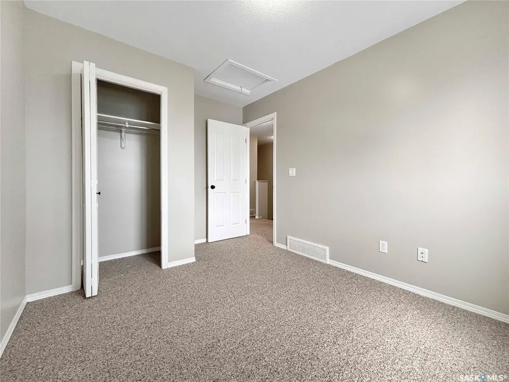 2955 Mcclocklin Road Saskatoon SK S7R 0A1