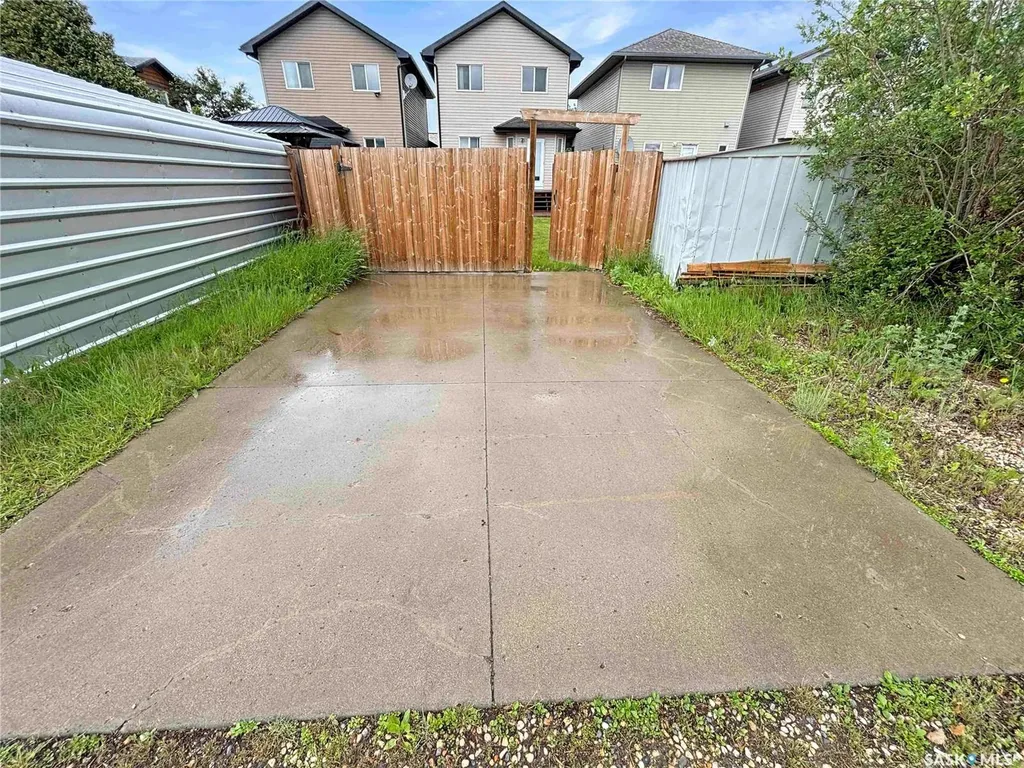 2955 Mcclocklin Road Saskatoon SK S7R 0A1