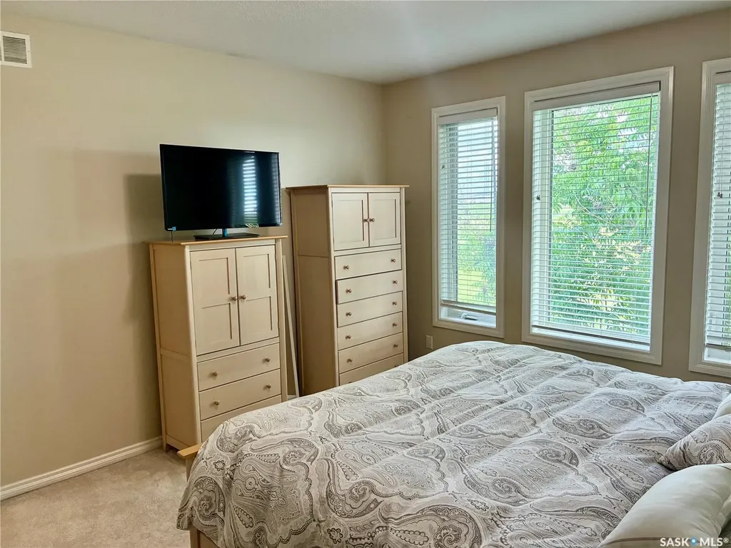 10170 Wascana Estates Regina SK S4V 3E5