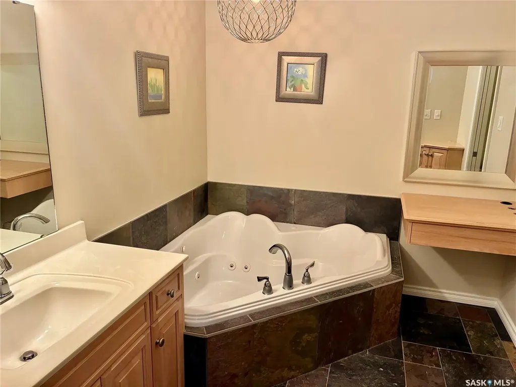 10170 Wascana Estates Regina SK S4V 3E5