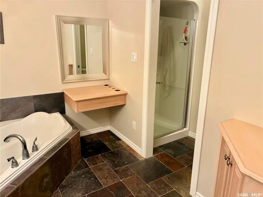 10170 Wascana Estates Regina SK S4V 3E5