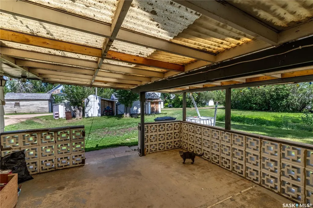 120 Crocus Avenue Briercrest SK S0H 0K0