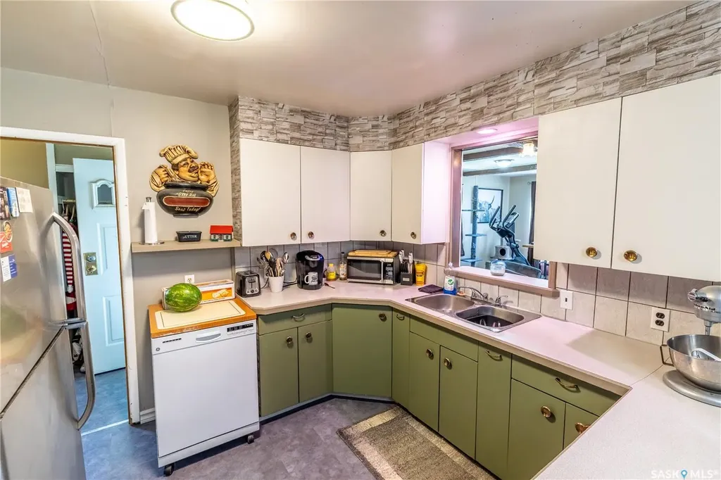 120 Crocus Avenue Briercrest SK S0H 0K0