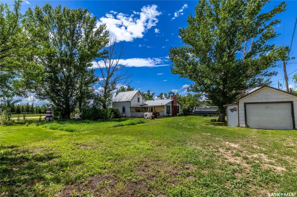 120 Crocus Avenue Briercrest SK S0H 0K0