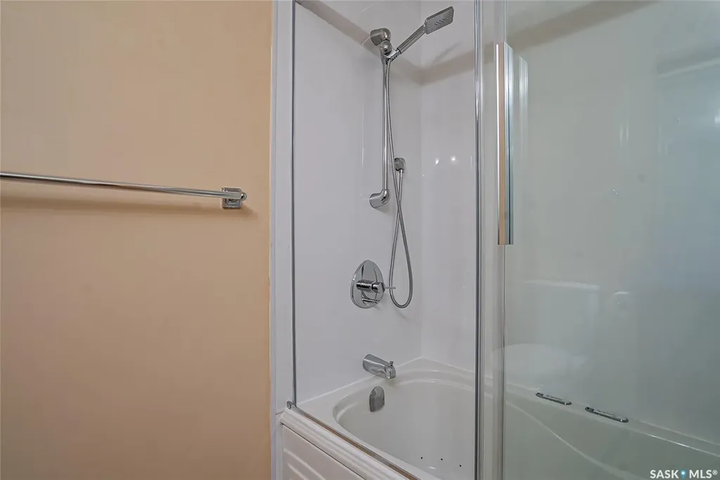 471 Wakabayashi Crescent Saskatoon SK S7K 7M6