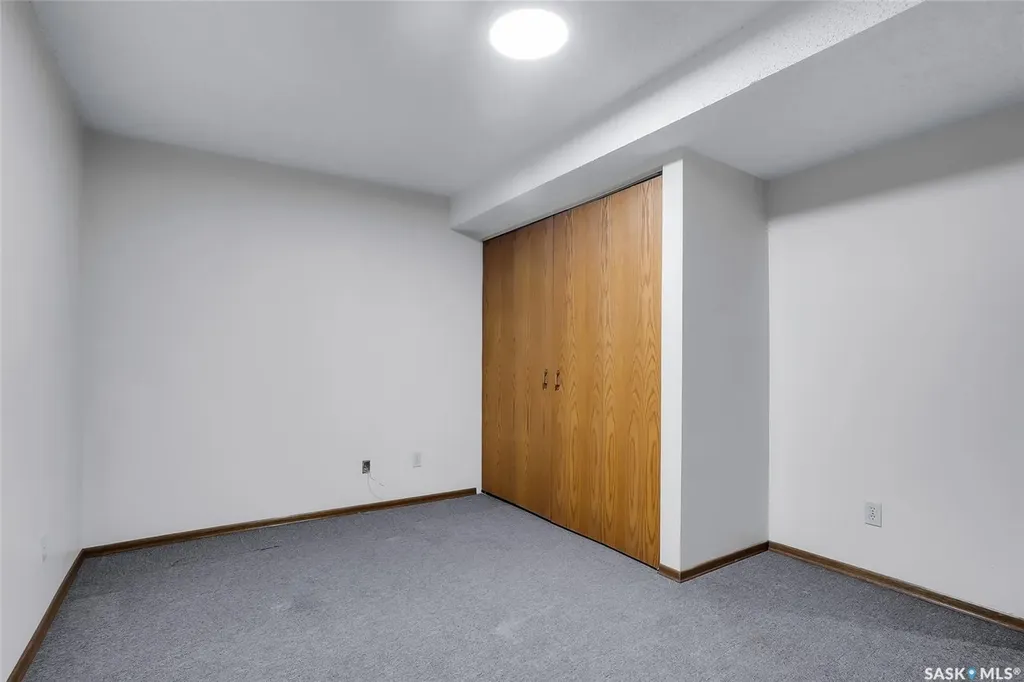 471 Wakabayashi Crescent Saskatoon SK S7K 7M6
