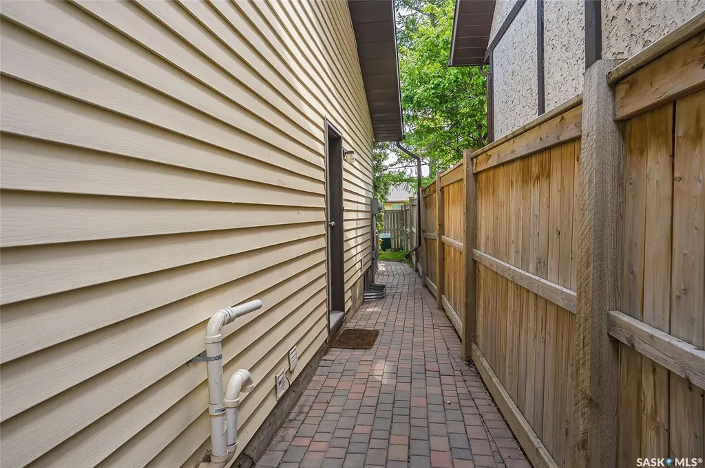 471 Wakabayashi Crescent Saskatoon SK S7K 7M6