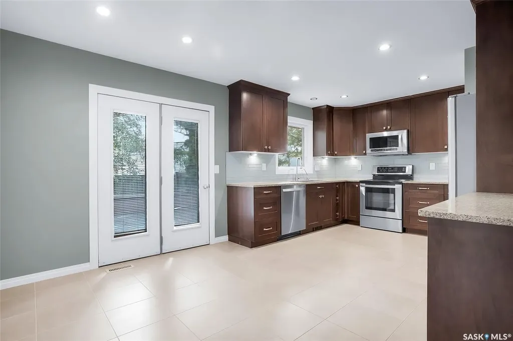 471 Wakabayashi Crescent Saskatoon SK S7K 7M6