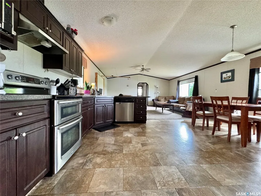 511 Arundel Avenue S Bredenbury SK S0A 2A0