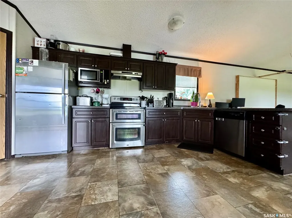 511 Arundel Avenue S Bredenbury SK S0A 2A0