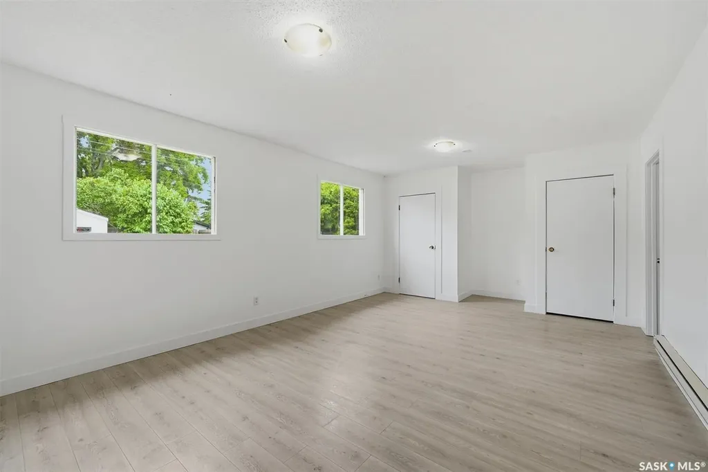 514 V Avenue S Saskatoon SK S7M 3E9