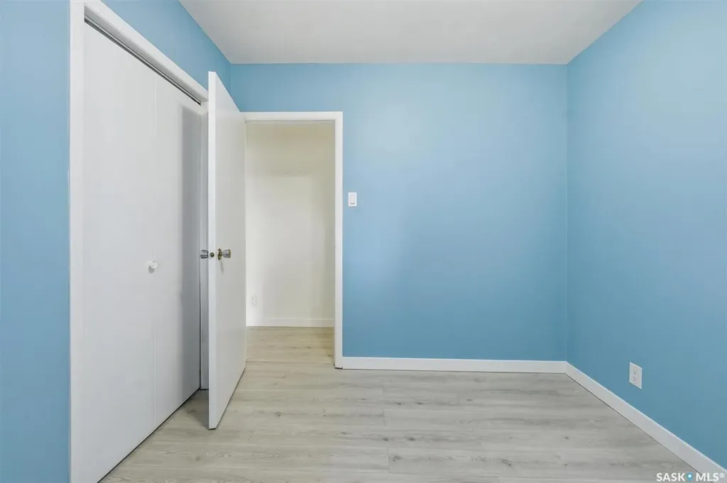 514 V Avenue S Saskatoon SK S7M 3E9