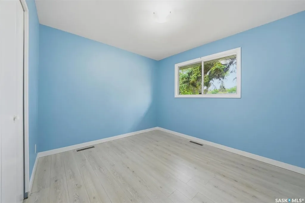 514 V Avenue S Saskatoon SK S7M 3E9