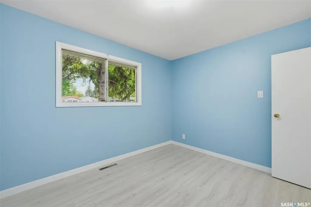 514 V Avenue S Saskatoon SK S7M 3E9