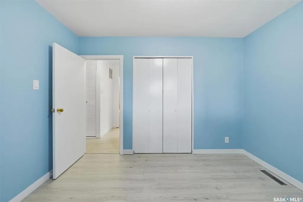 514 V Avenue S Saskatoon SK S7M 3E9
