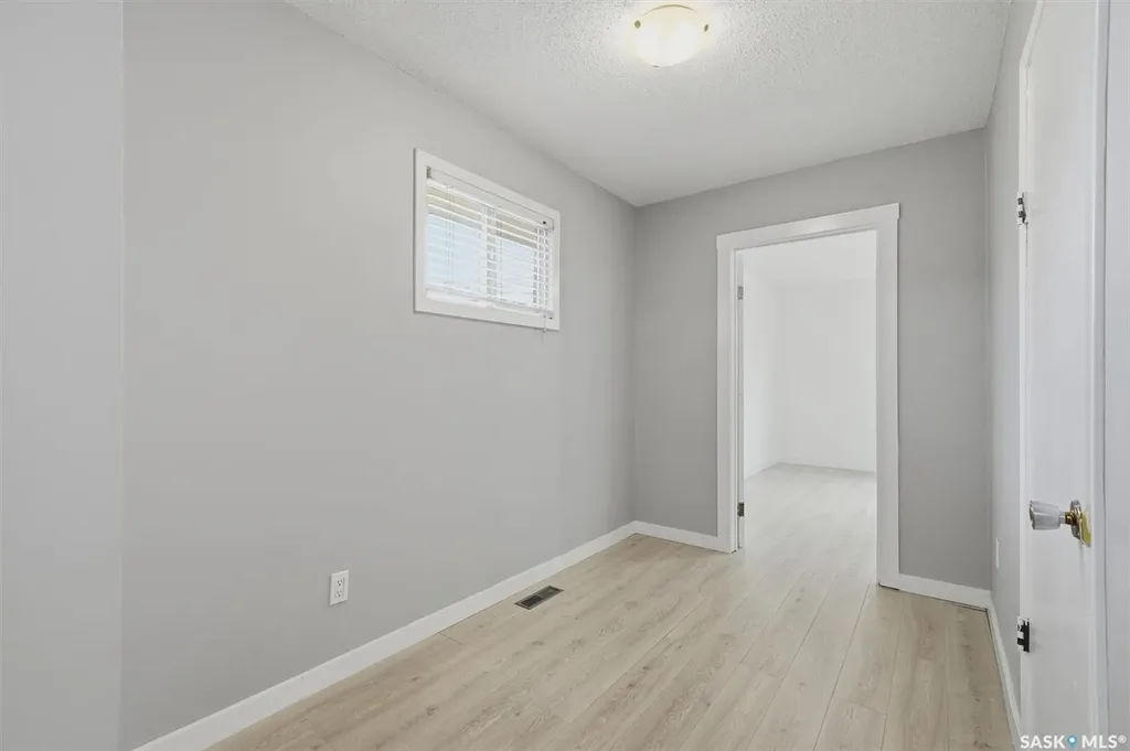 514 V Avenue S Saskatoon SK S7M 3E9