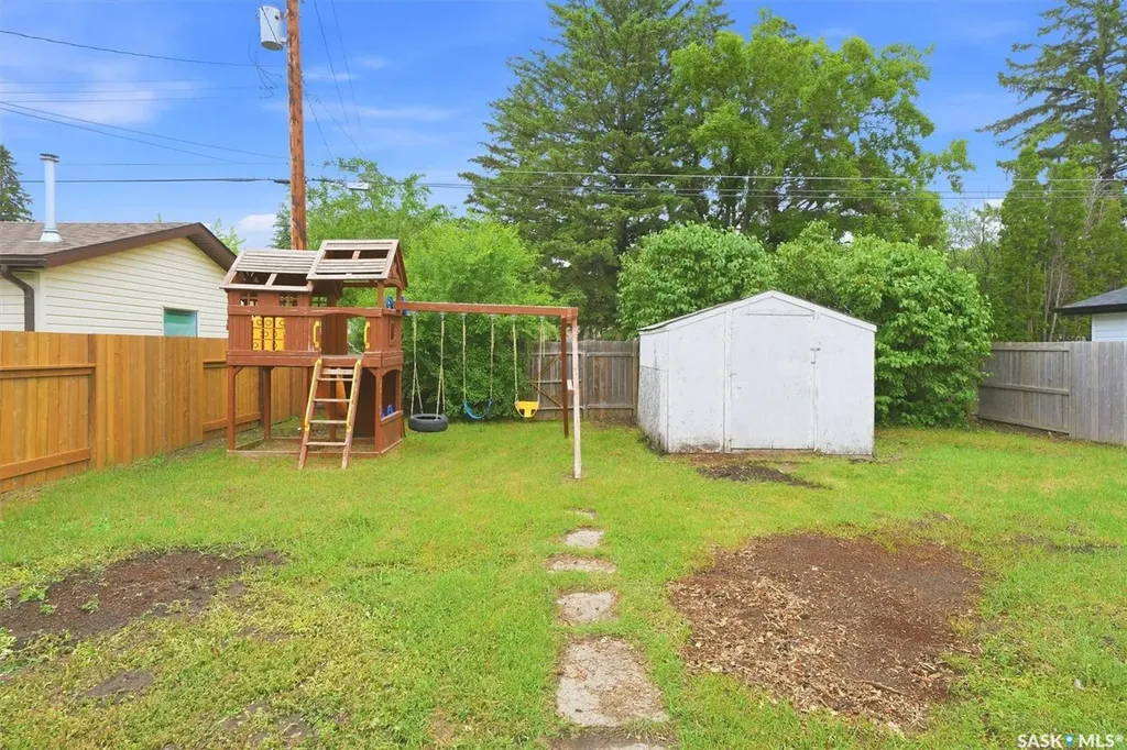 514 V Avenue S Saskatoon SK S7M 3E9