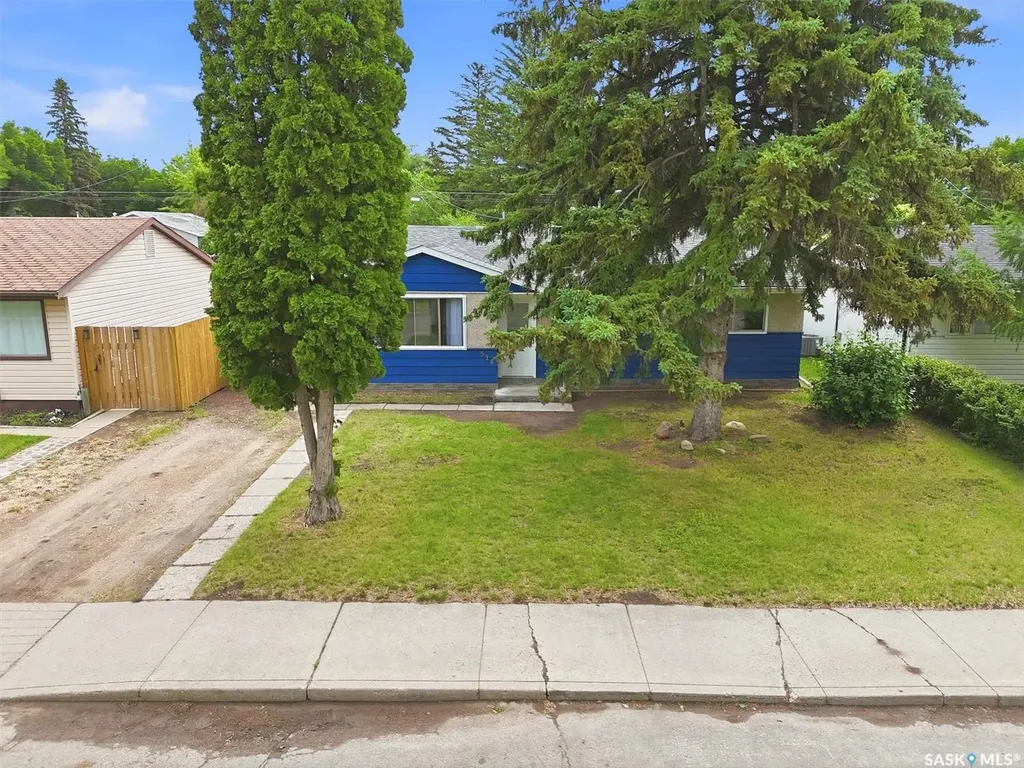514 V Avenue S Saskatoon SK S7M 3E9