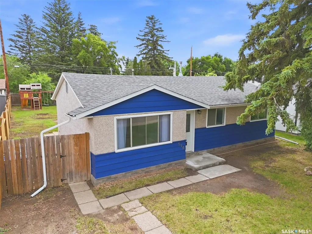 514 V Avenue S Saskatoon SK S7M 3E9