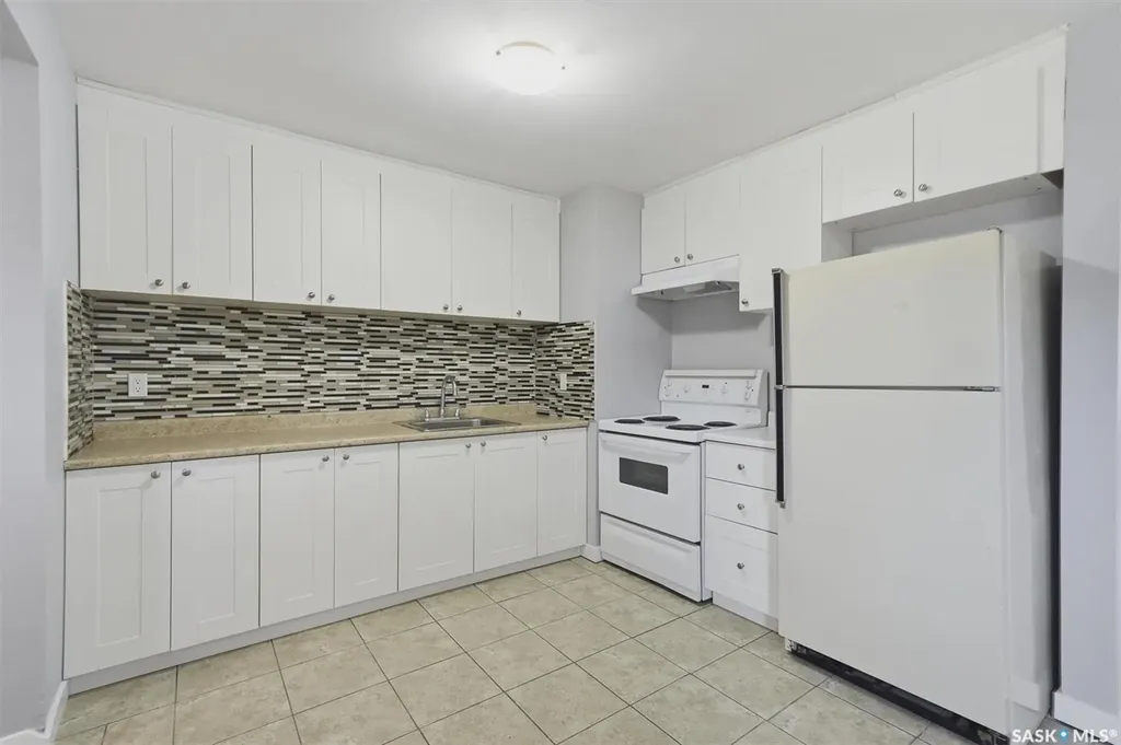 514 V Avenue S Saskatoon SK S7M 3E9