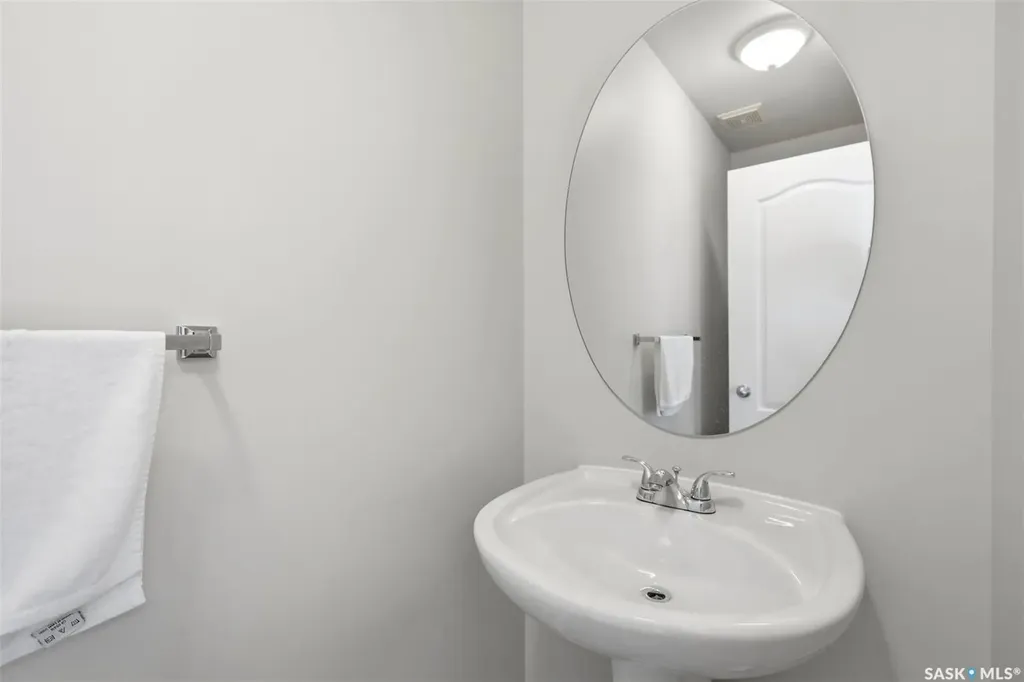 103 Rutherford Crescent Saskatoon SK S7N 4X9