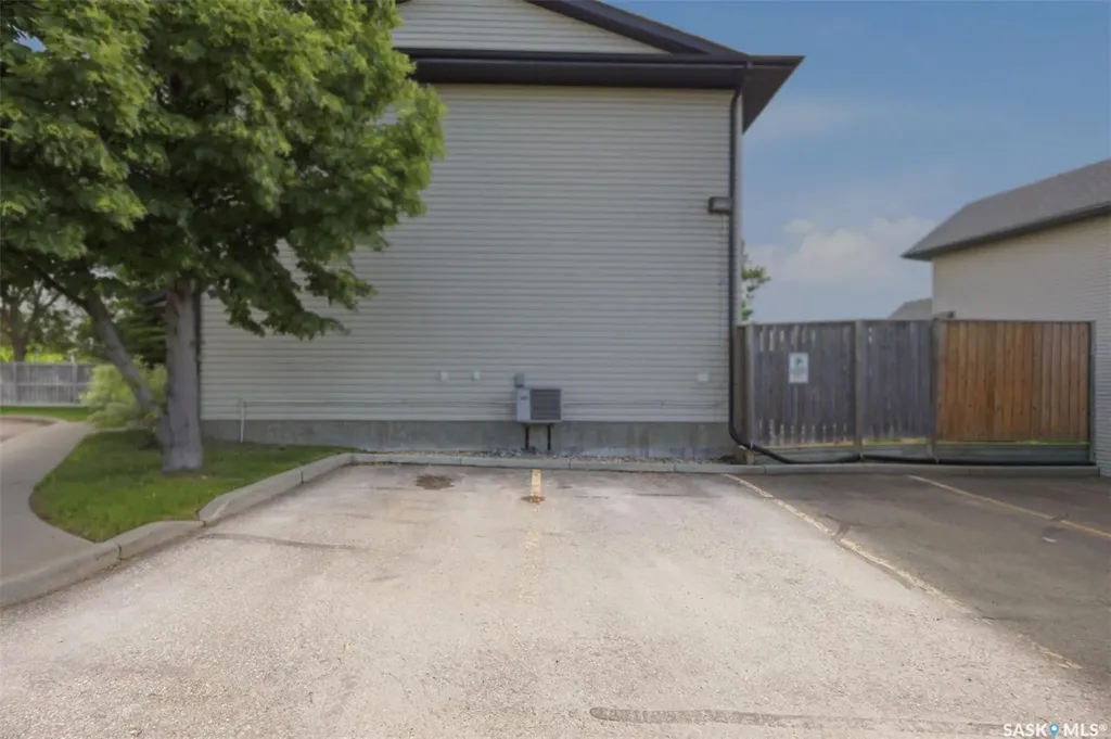 103 Rutherford Crescent Saskatoon SK S7N 4X9