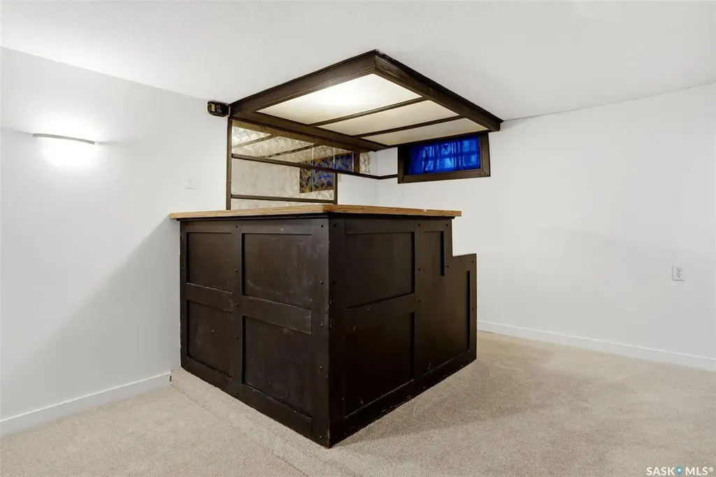 4015 2nd Avenue Regina SK S4T 0B3