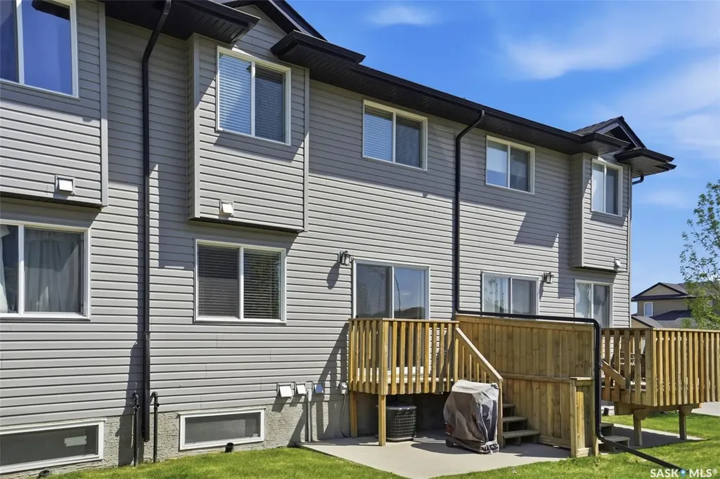 901 4th Street S Martensville SK S0K 2T1