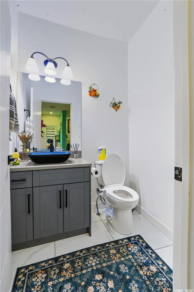 164 Thakur Street Saskatoon SK S7W 1C4
