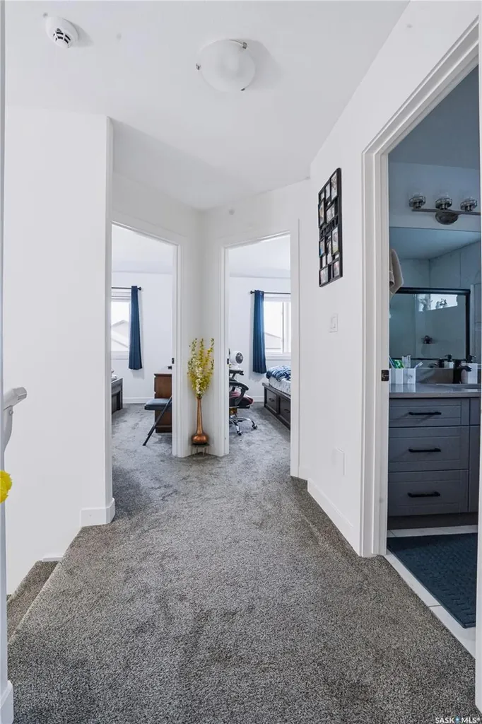 164 Thakur Street Saskatoon SK S7W 1C4