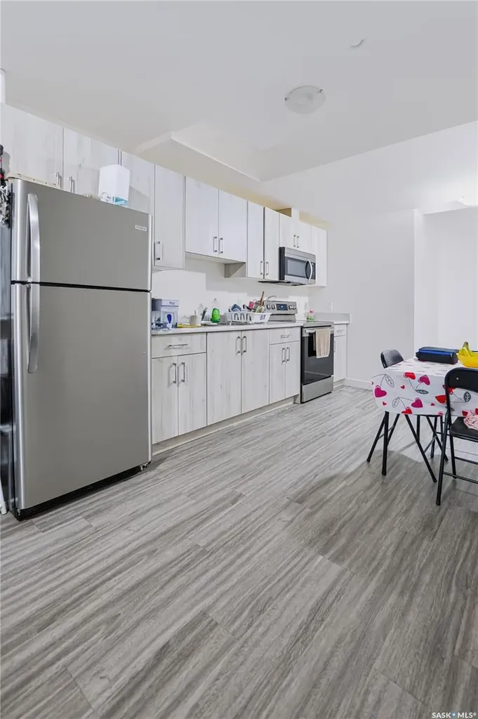 164 Thakur Street Saskatoon SK S7W 1C4