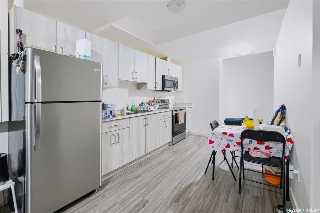 164 Thakur Street Saskatoon SK S7W 1C4